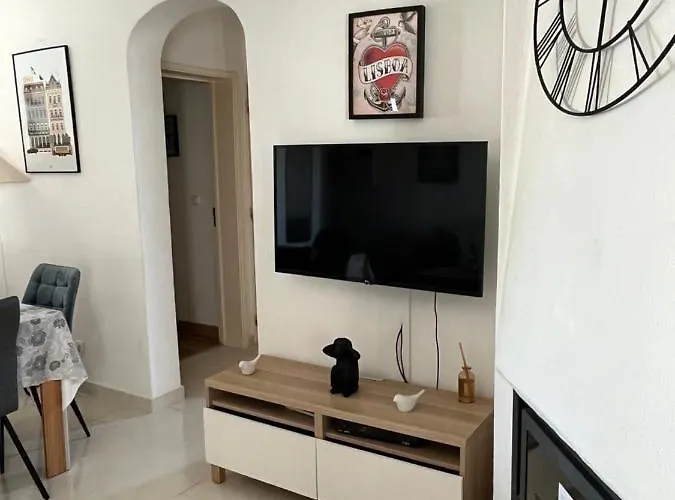 Vue Et Piscine à 5 Min à Pied De Sao Rafael Apartamento *